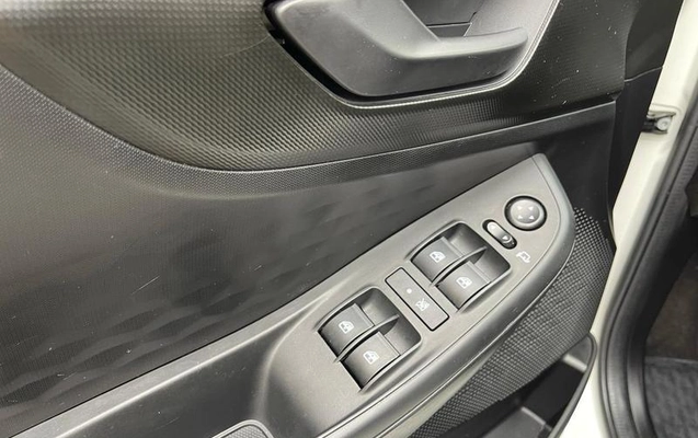 imagem-https://www.socarrao.com.br/sc-vehicle-images-prod/1786029/1788455504691-8127002_1_B_6b8677835f.jpeg
