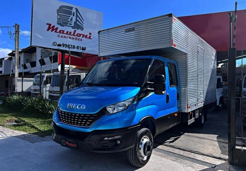 Iveco DAILY 2022 Azul — foto 1 de 3