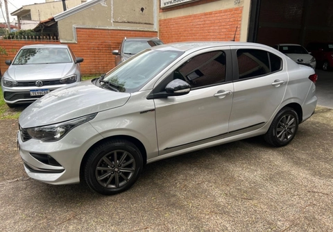 Fiat Cronos 2025 Prata — foto 1 de 3