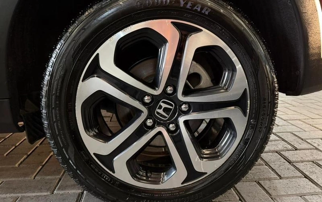 imagem-https://www.socarrao.com.br/sc-vehicle-images-prod/1786573/1780952946077-8127805_13_B_ff66c43d3b.jpeg
