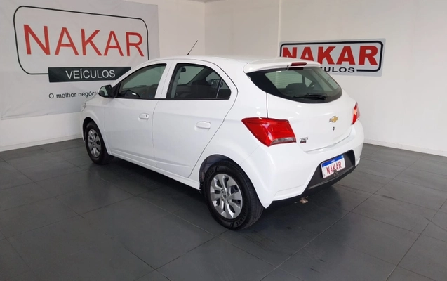 imagem-https://www.socarrao.com.br/sc-vehicle-images-prod/1786603/1788291147131-1v4Ba6raXeAdyiUh07z68YfUPCdKLnZa.jpg