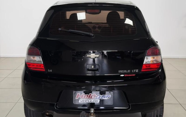 imagem-https://www.socarrao.com.br/sc-vehicle-images-prod/17907/1787581744997-7550437_5_B_151a849363.jpeg