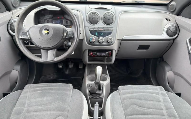 imagem-https://www.socarrao.com.br/sc-vehicle-images-prod/17907/1791221390301-7550437_3_B_f5823a1195.jpeg