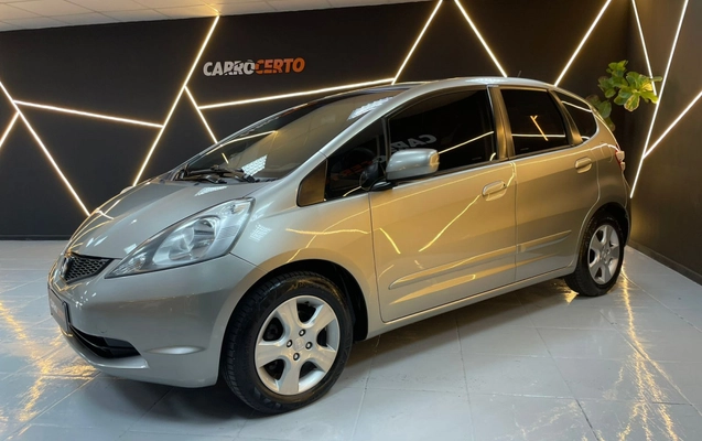 imagem-https://www.socarrao.com.br/sc-vehicle-images-prod/1791896/1779903951532-U3ErWboD5dpBe2fmUopmlUxlSDhWokZ2.jpg