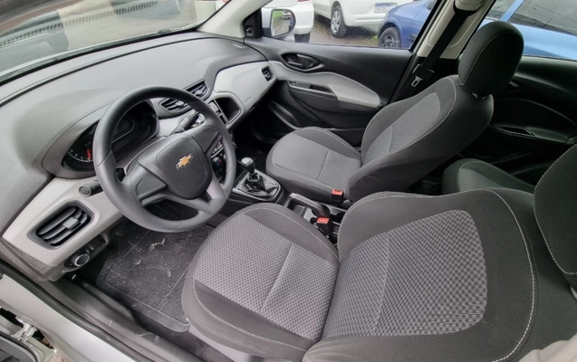 imagem-https://www.socarrao.com.br/sc-vehicle-images-prod/1792029/1788460056921-NFYhYK2dl35VneIx3BmSYyotI6IwcMwK.jpg