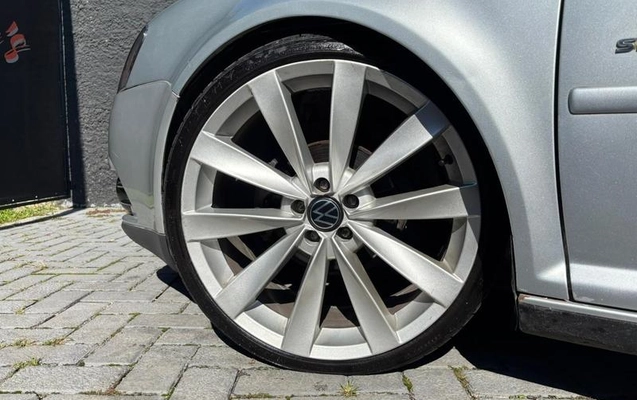 imagem-https://www.socarrao.com.br/sc-vehicle-images-prod/1792181/1786135566728-8128988_7_B_2a0a086136.jpeg