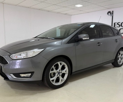 Ford Focus 2016 Cinza — foto 1 de 3