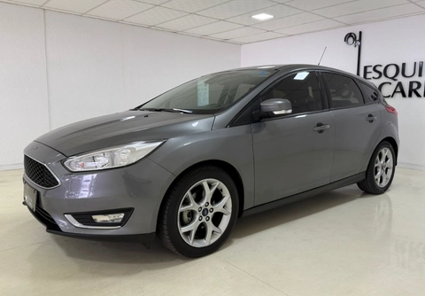 Ford Focus 2016 Cinza — foto 1 de 3