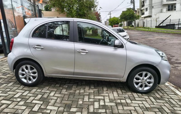 imagem-https://www.socarrao.com.br/sc-vehicle-images-prod/1793391/1786626992000-8124513_5_B_1b659e5fb4.jpeg