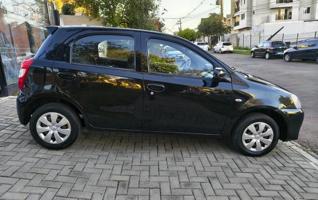 imagem-https://www.socarrao.com.br/sc-vehicle-images-prod/1793507/1784924651726-8124507_6_B_721cb78b61.jpeg