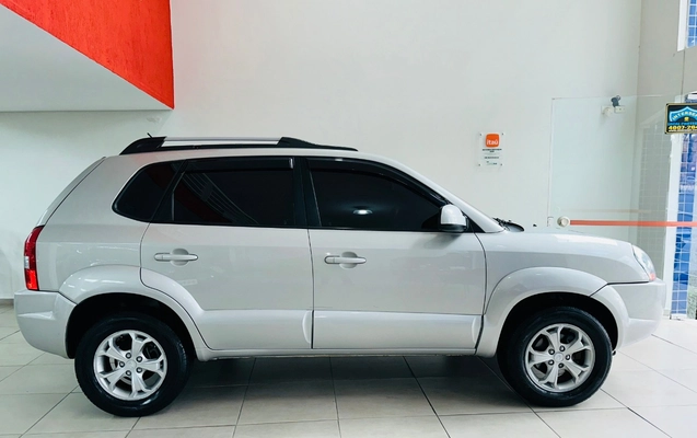 imagem-https://www.socarrao.com.br/sc-vehicle-images-prod/1793975/1780163381277-MjBiLmpwZw.jpg