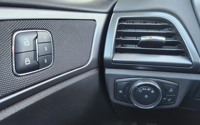 imagem-https://www.socarrao.com.br/sc-vehicle-images-prod/1794674/1779909647130-V2hhdHNBcHAgSW1hZ2UgMjAyNi0wNS0yNyBhdCAxNi4wNC4wMSAoNCkuanBlZw.jpeg