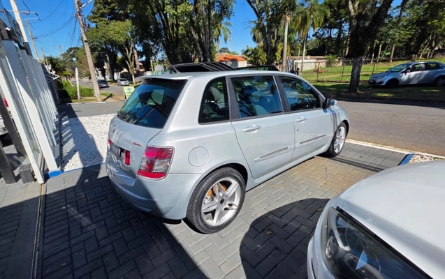 imagem-https://www.socarrao.com.br/sc-vehicle-images-prod/1800514/1788386429692-vehicle_image_1779921783_7e8dce6ae9ec60992a7b8439f499eaae.jpeg