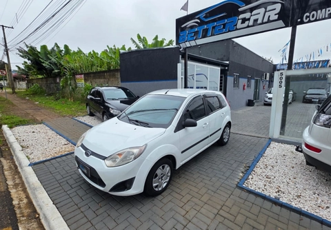 Ford Fiesta 2014 Branco — foto 1 de 3