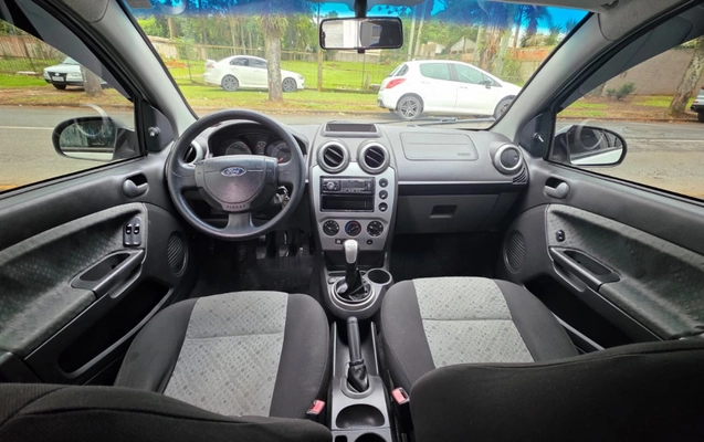 imagem-https://www.socarrao.com.br/sc-vehicle-images-prod/1801438/1782666482269-vehicle_image_1779923163_0d8d12e0eecc4b1f008b8098e607db71.jpeg