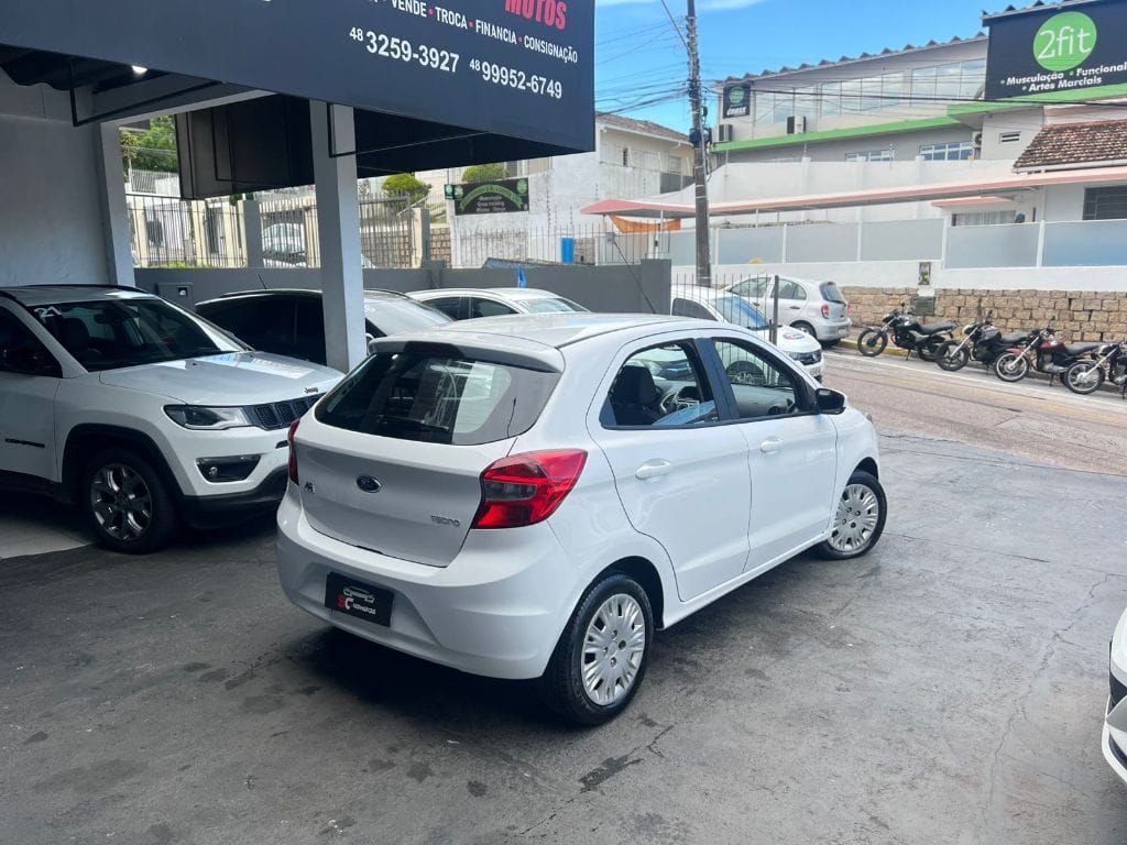 imagem-https://www.socarrao.com.br/sc-vehicle-images-prod/18085/1769988087448-7253030OR_1769542062_16_660.jpg