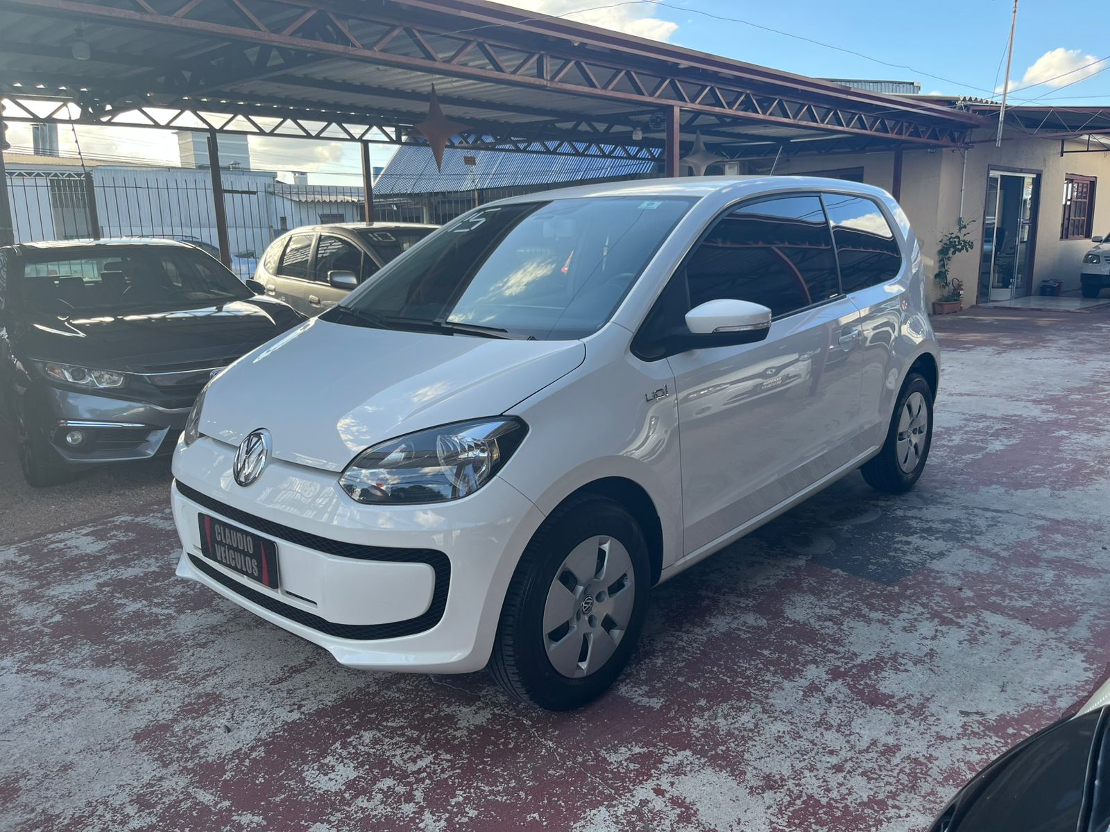 Volkswagen Up! move 1.0 T. Flex 12V 3p na cor Branco no Canoas / RS - 18116