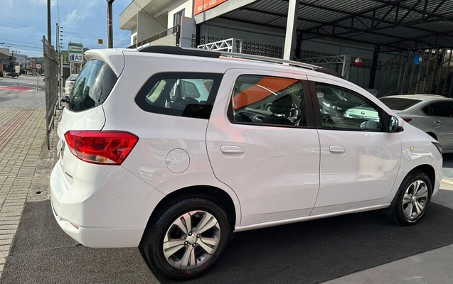 imagem-https://www.socarrao.com.br/sc-vehicle-images-prod/18126/1788357852774-2e67303789d14c81862f11c787388b24_1764361108730.jpeg