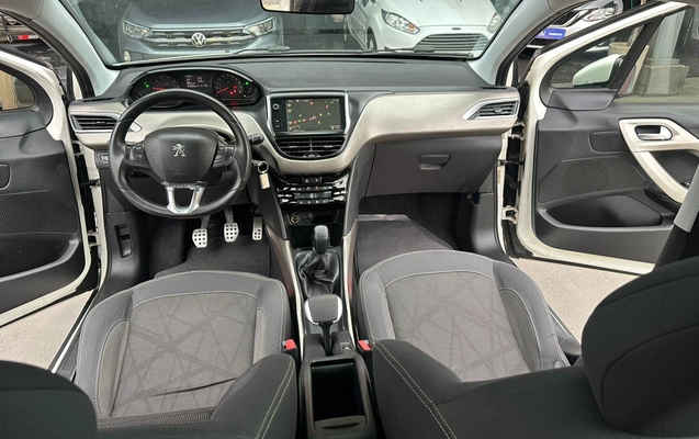 imagem-https://www.socarrao.com.br/sc-vehicle-images-prod/18133/1788357793412-64bd2f3a034e4663862fac67619a0f5c_1769178037545.jpeg