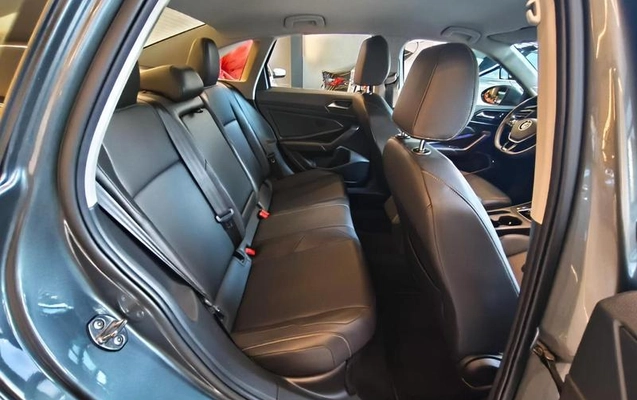 imagem-https://www.socarrao.com.br/sc-vehicle-images-prod/1813925/1787167286501-8127391_14_B_6cbaa5e9a6.jpeg