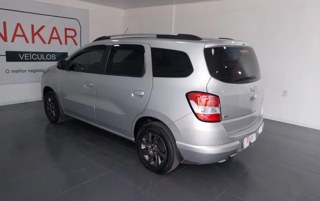 imagem-https://www.socarrao.com.br/sc-vehicle-images-prod/1814243/1788292563960-AsGFEncoDm3ZwaMemrmWeSmXMO7yihN2.jpg