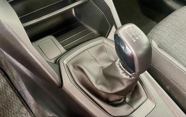 imagem-https://www.socarrao.com.br/sc-vehicle-images-prod/1815938/1787947398376-8123813_14_B_283a257825.jpeg