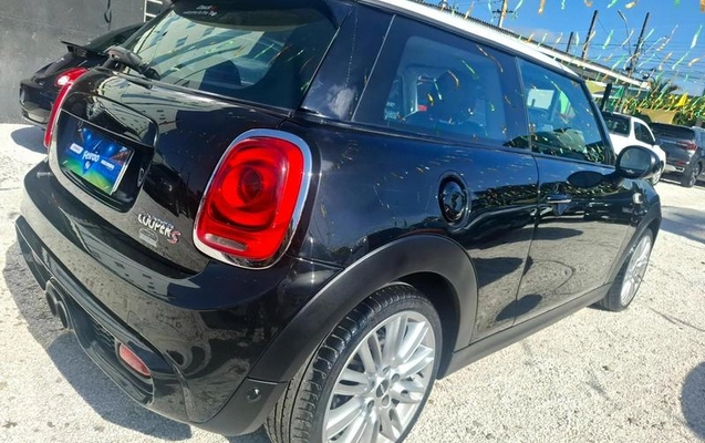 imagem-https://www.socarrao.com.br/sc-vehicle-images-prod/1817697/1784829675746-8132073_6_B_485108b47e.jpeg