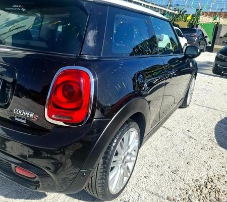 imagem-https://www.socarrao.com.br/sc-vehicle-images-prod/1817697/1784829675750-8132073_9_B_30721efe11.jpeg