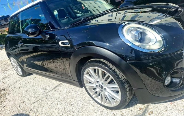 imagem-https://www.socarrao.com.br/sc-vehicle-images-prod/1817697/1784829675752-8132073_11_B_a563b8c432.jpeg
