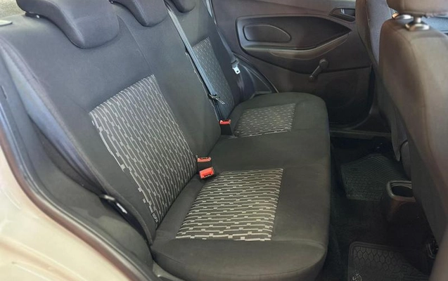 imagem-https://www.socarrao.com.br/sc-vehicle-images-prod/1817969/1786109677518-8132061_7_B_f938a2122b.jpeg