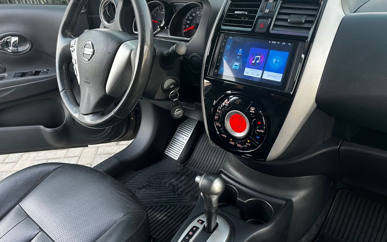 imagem-https://www.socarrao.com.br/sc-vehicle-images-prod/1819307/1779981774343-NGU2ODdiOTItYWYxYy00ODIxLWI0MGQtZTg3YmJlNzNlODJiLmpwZWc.jpeg