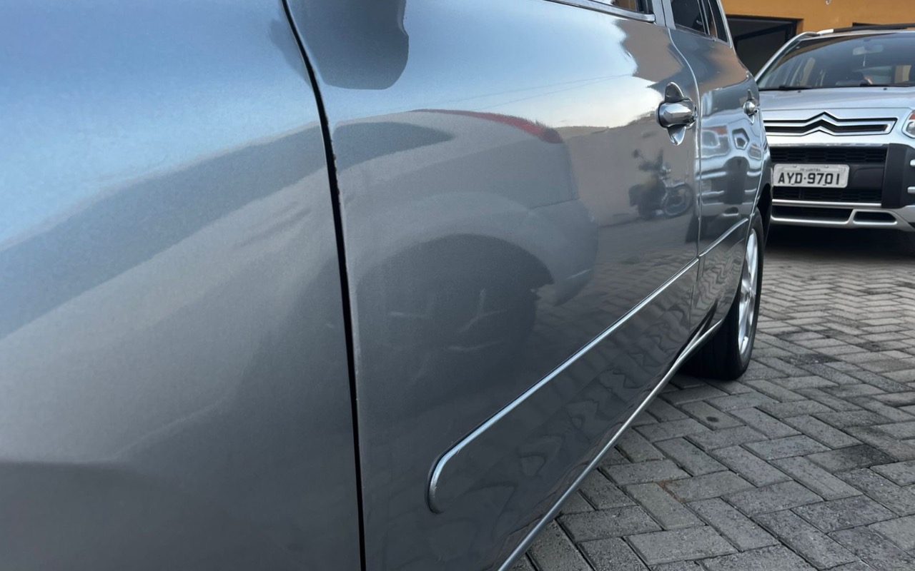 imagem-https://www.socarrao.com.br/sc-vehicle-images-prod/1822319/1779987544566-ZWZkNTQ0MTQtNTBiOS00OWRkLTg5MjQtYWRlNTJlMGQ2MGEwLmpwZWc.jpeg