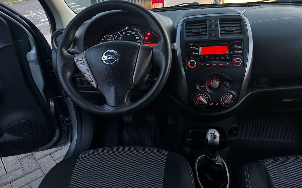 imagem-https://www.socarrao.com.br/sc-vehicle-images-prod/1822319/1779987545510-OGIyNDI3NjUtYjA0Ny00NmNkLWJlMzEtYjNkZmI3NTkwNmJhLmpwZWc.jpeg