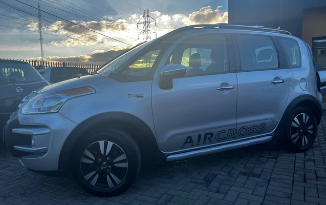 imagem-https://www.socarrao.com.br/sc-vehicle-images-prod/1822528/1781036242296-NmU1MjRmNDYtZjFjMS00YWQ2LWFjMGYtNzRjZjAyZDUzOWNkLmpwZWc.jpeg