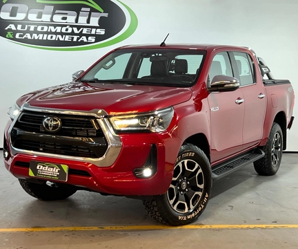 Toyota Hilux 2021 Vermelho — foto 1 de 3
