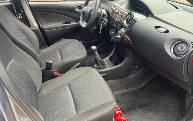 imagem-https://www.socarrao.com.br/sc-vehicle-images-prod/1824842/1785964009984-xuM18Pny80gn0ES6QoJC9wtJCAh2FMJl.jpg