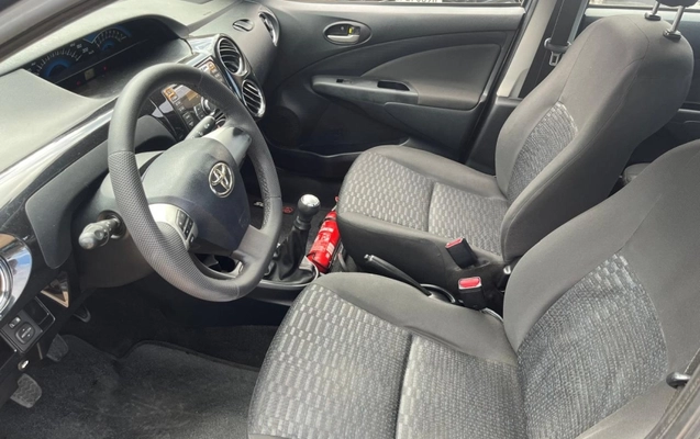 imagem-https://www.socarrao.com.br/sc-vehicle-images-prod/1824842/1785964009985-OvJPpq4ASZhWxsszLRuBMGpM4rOPI6H7.jpg