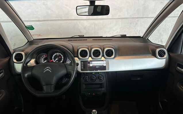 imagem-https://www.socarrao.com.br/sc-vehicle-images-prod/1825587/1782310863696-a01f5fdcdce84a7a829715eded862b08_1779454597409.jpg