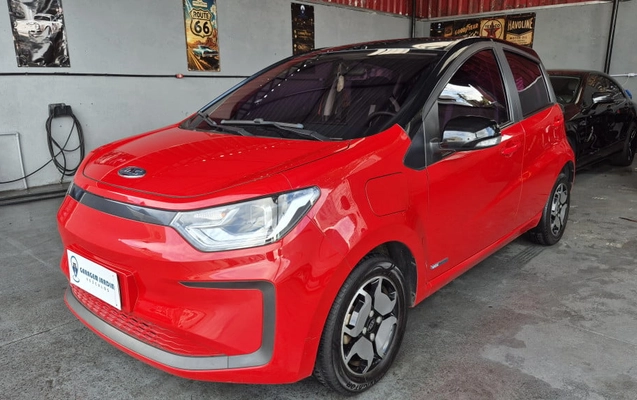 imagem-https://www.socarrao.com.br/sc-vehicle-images-prod/1825763/1792156467163-vehicle_image_1792155132_47f66c48c5e5151771753c5985f2672b.jpeg