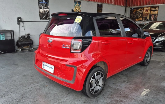 imagem-https://www.socarrao.com.br/sc-vehicle-images-prod/1825763/1792156467172-vehicle_image_1792155148_5c7341ad2140b8ab26285516cdf4a8ea.jpeg