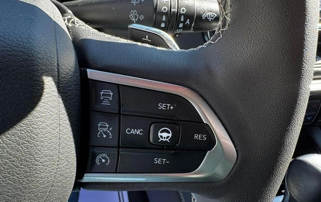 imagem-https://www.socarrao.com.br/sc-vehicle-images-prod/1825861/1789065820149-8133736_12_B_cda2e8fca6.jpeg