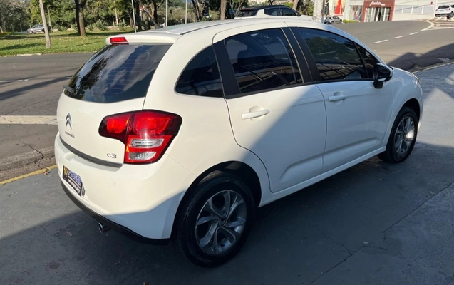 imagem-https://www.socarrao.com.br/sc-vehicle-images-prod/1826093/1788385825514-07R2ycAmrwaiGR2kPmGKNc19JqnF8VBk.jpg