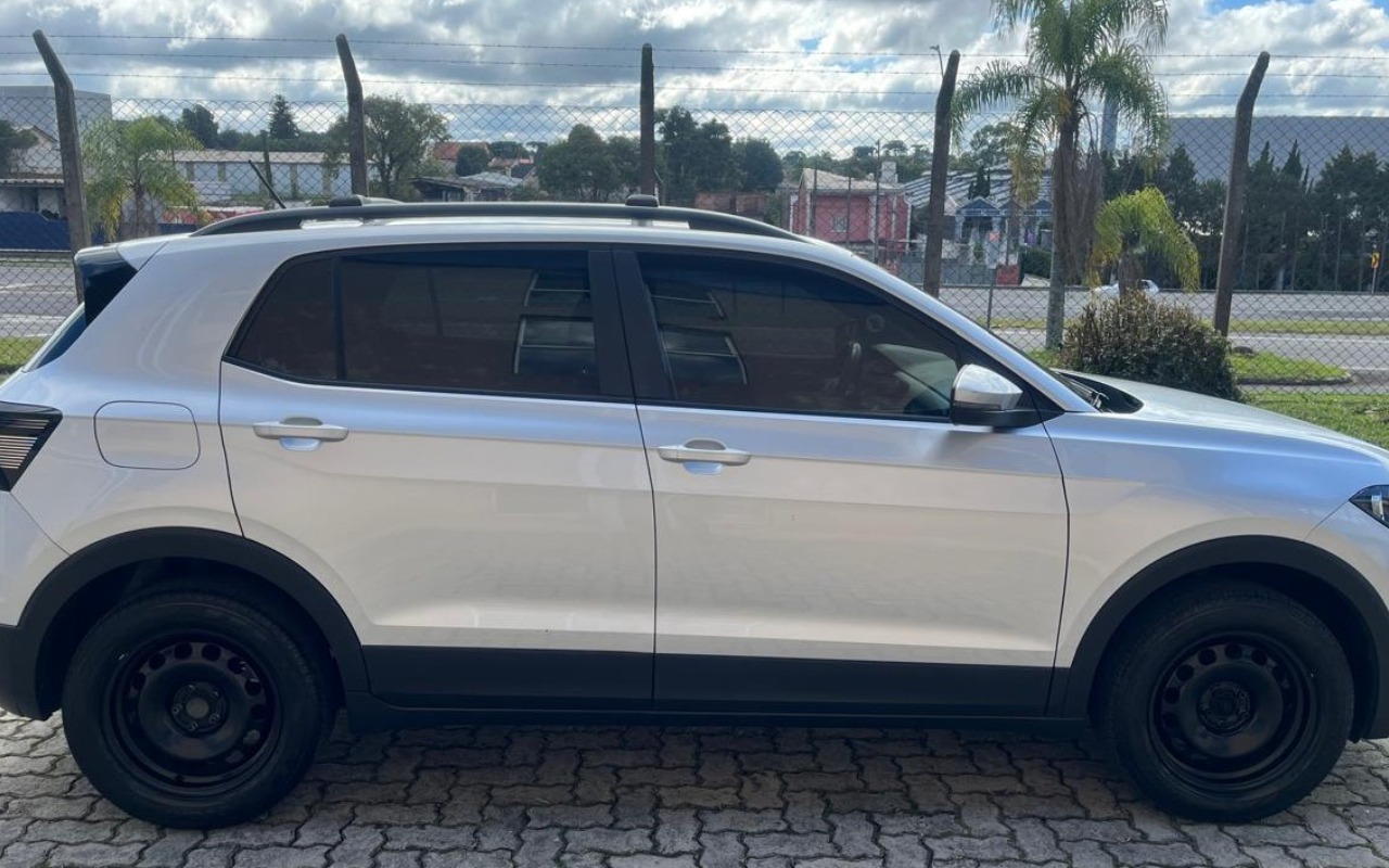 imagem-https://www.socarrao.com.br/sc-vehicle-images-prod/1826323/1779995938150-V2hhdHNBcHAgSW1hZ2UgMjAyNi0wNS0yNyBhdCAxMi4zMS4wNSAoMSkuanBlZw.jpeg