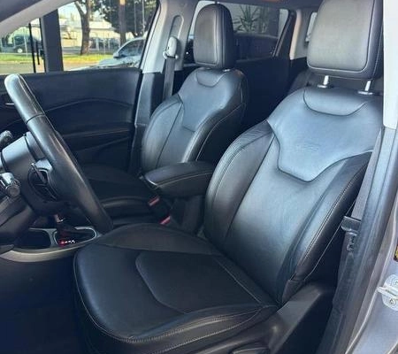 imagem-https://www.socarrao.com.br/sc-vehicle-images-prod/1827341/1788963916669-8102750_10_B_6f21b9fccb.jpeg