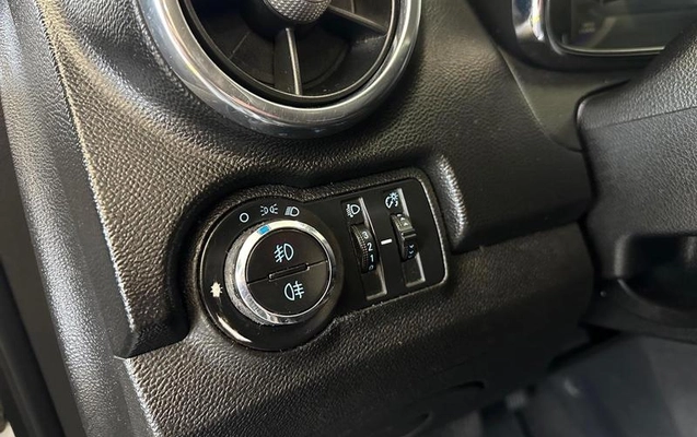 imagem-https://www.socarrao.com.br/sc-vehicle-images-prod/18274/1790010087116-7390002_1_B_68a5b02726.jpeg
