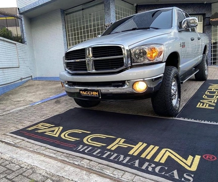 Dodge Ram 2007 Prata — foto 1 de 3