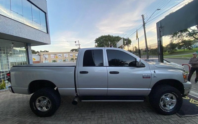 imagem-https://www.socarrao.com.br/sc-vehicle-images-prod/1829116/1789148693565-8134679_14_B_14e86773fa.jpeg