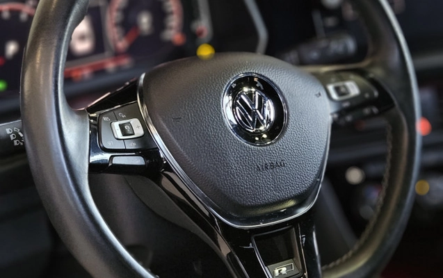 imagem-https://www.socarrao.com.br/sc-vehicle-images-prod/1829309/1782485948463-EcWjvSBgJBMpvNqhtzeAGb6fWdf9zh8F.jpg