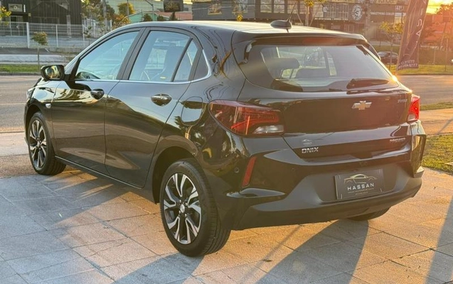imagem-https://www.socarrao.com.br/sc-vehicle-images-prod/1830041/1789235122281-8131008_0_B_d6f5b1f032.jpeg