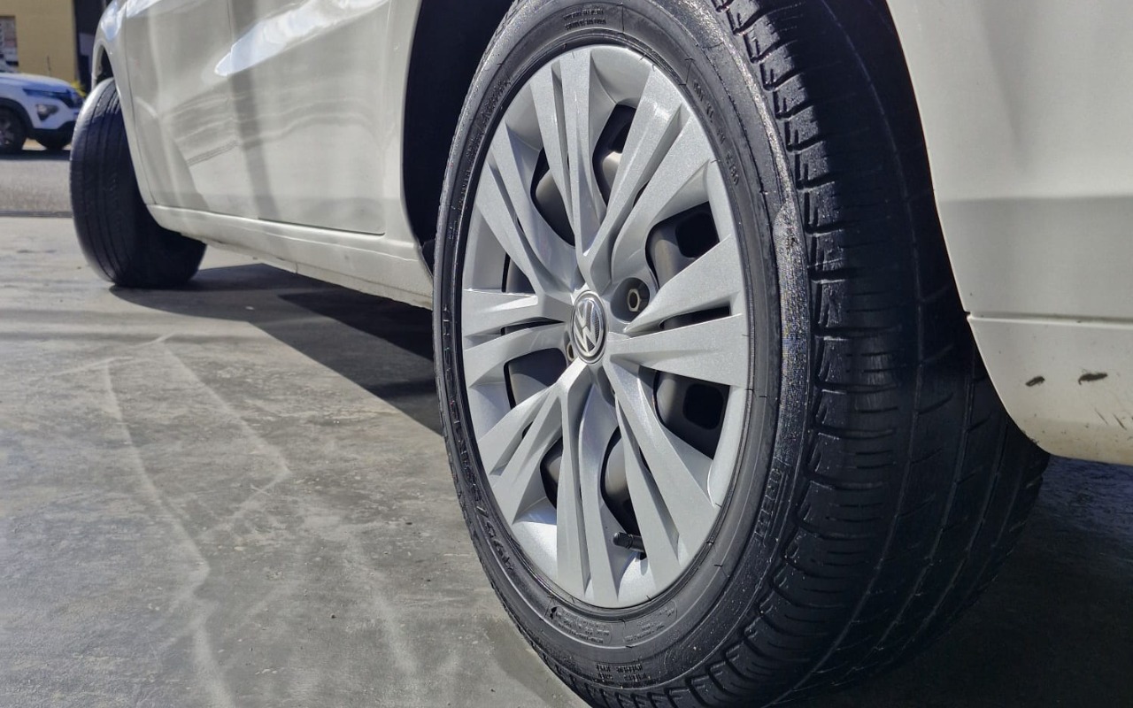 imagem-https://www.socarrao.com.br/sc-vehicle-images-prod/1830470/1780004116812-MTguanBlZw.jpeg